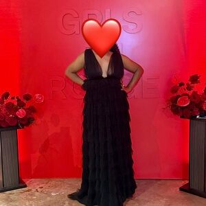 SAU LEE Sabrina Tulle Ruffle Gown in black Size 10